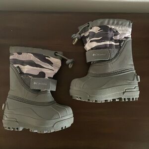 Columbia boy snow boots